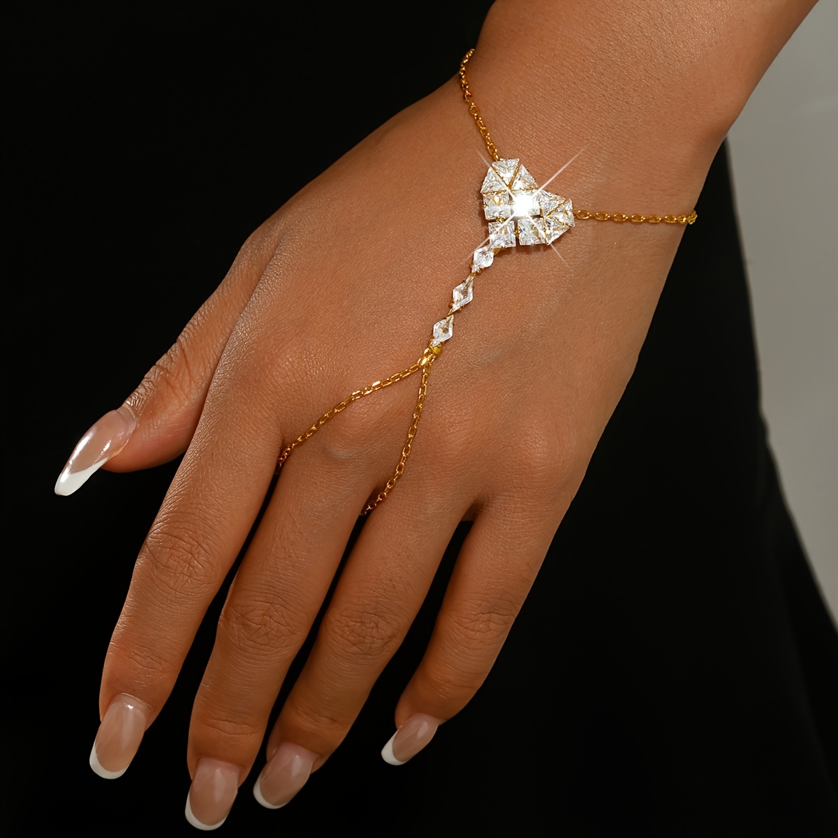 Luxurious Heart-shaped Mitten Bracelet for Women
